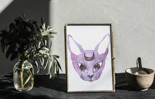 Mystique : la tête de chat.